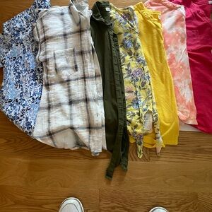 Bundle of 12 Summer Tops Size Large